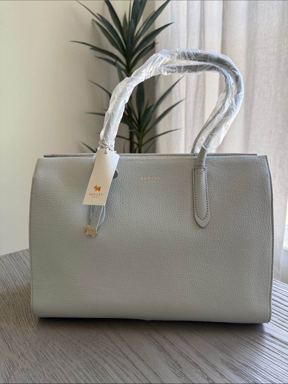 RADLEY LONDON Light Gray Pebbled Leather Zip Top Tote Bag NWT